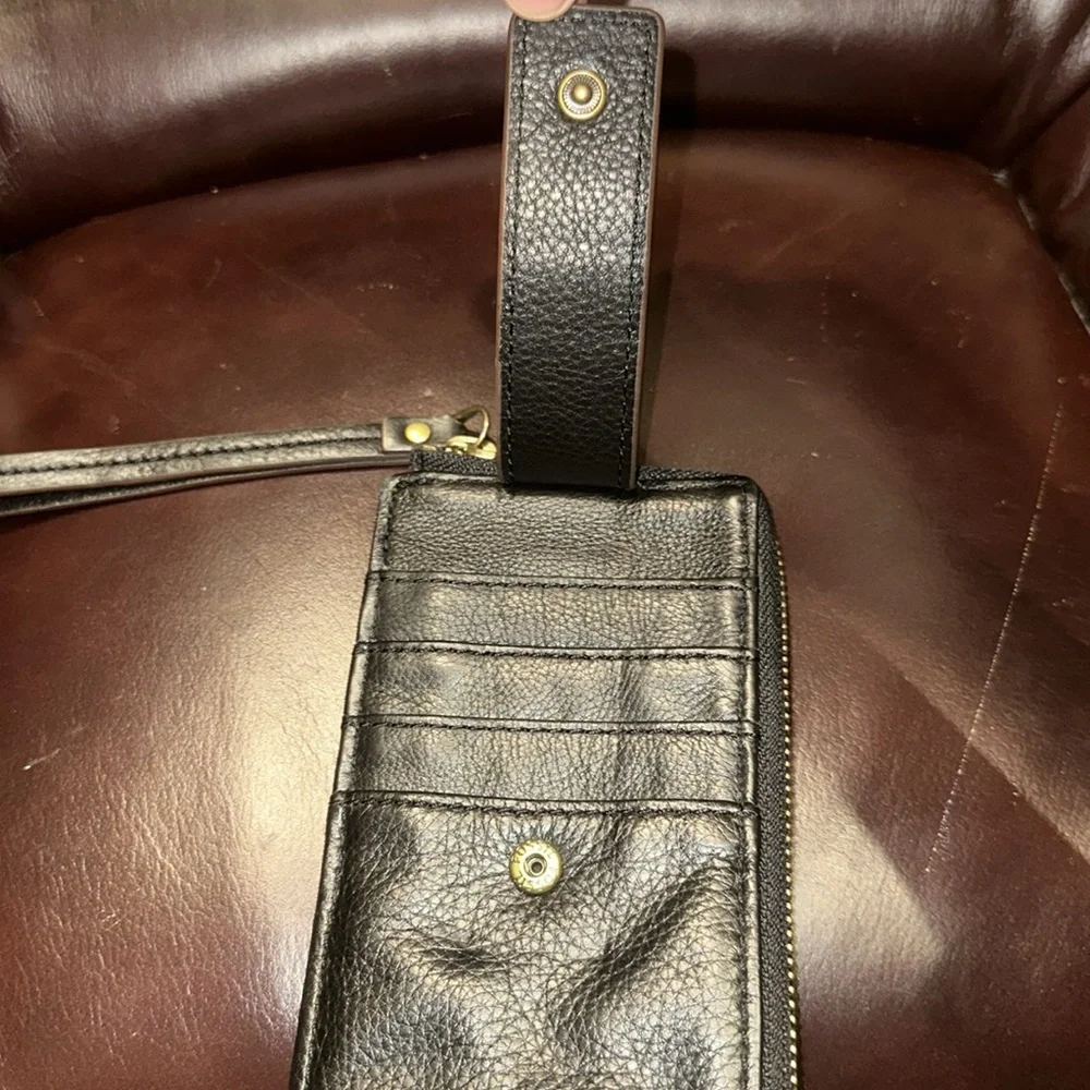 Fossil Leather Phone Wallet - Picture 12 of 15